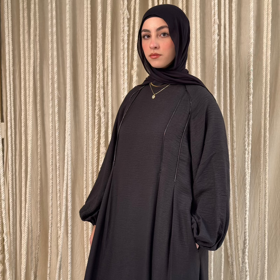 Rihanna Cloche Abaya Black - ABAYOLOGY